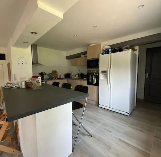 Charme D'antan Confort Moderne بيت ضيافة 3*