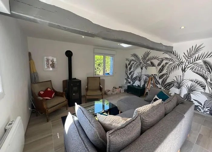 Charme D'antan Confort Moderne بيت ضيافة 3*