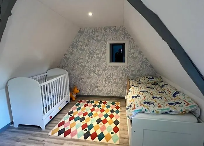 Charme D'antan Confort Moderne - Maison Familial Avec Jardin Clos - Cote D'albatre Guest house 3*